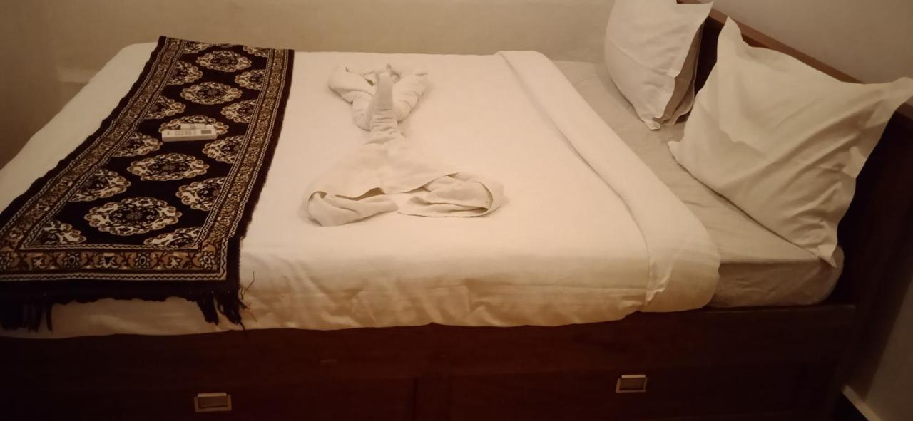 French Rivera Guest House Pondichéry Extérieur photo